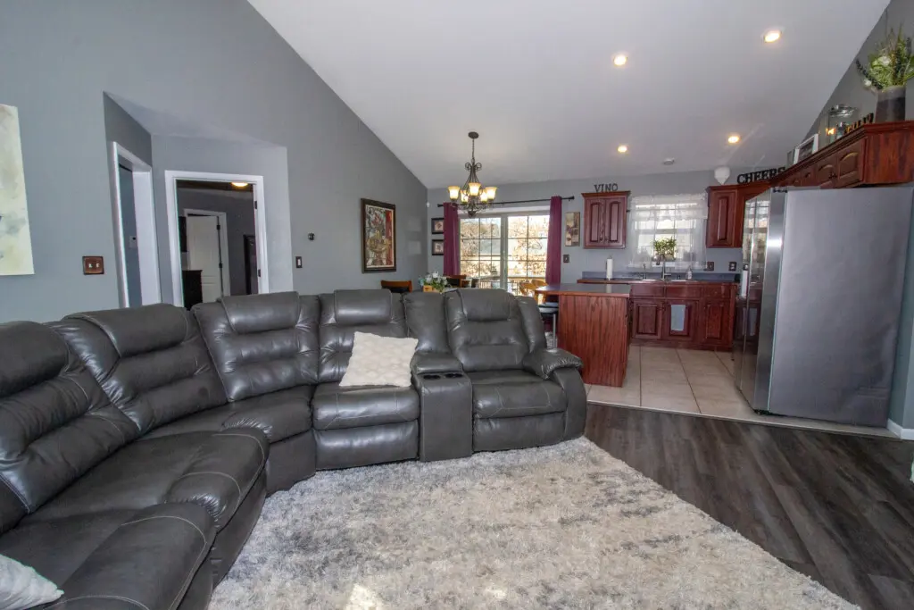 56b4dc21 11da 45f4 b739 22a9a4ef34ca