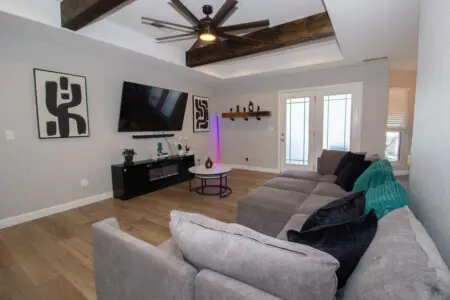 7e6298e3 2307 4311 a975 dbb78361debf