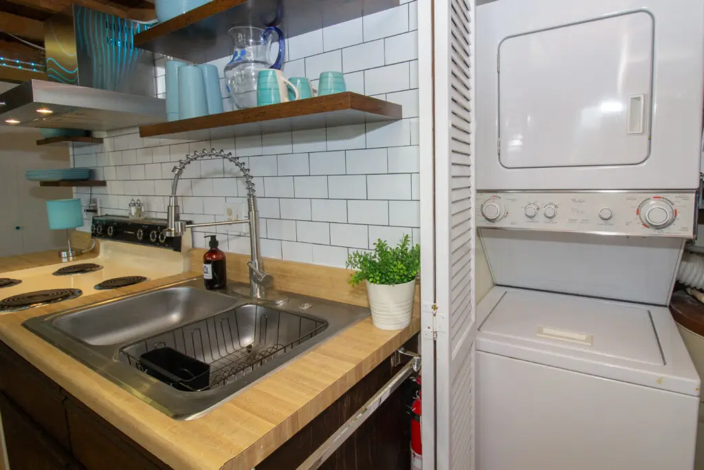 877901d6 a2ec 4681 87d2 fc0c1e80c310