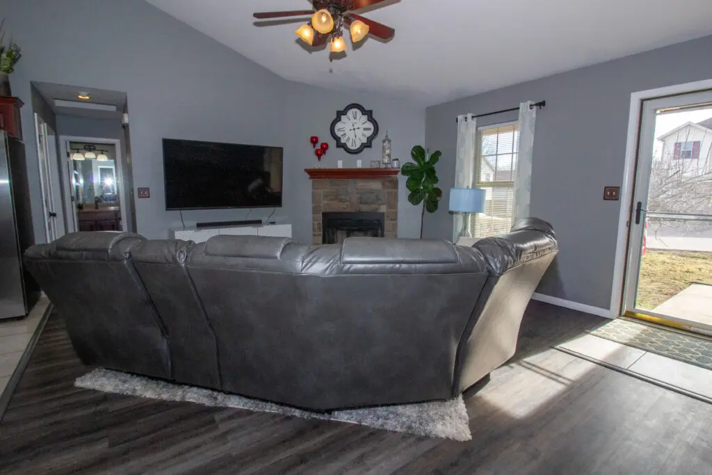 c290a063 e290 48bb 95db 47eefcdbfe45