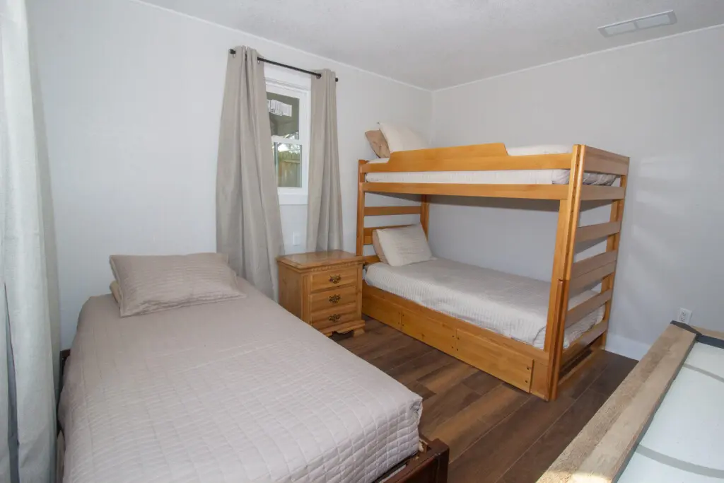 c644d1e4 0d5d 4804 b14c 54e22819c593