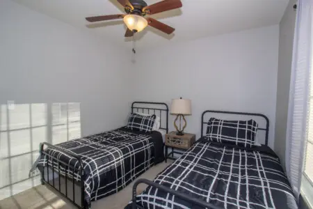 c921baac 0dda 4177 8137 61d212c128c2